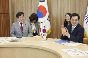 김동연, 日 아이치현의회 의원들과 '제조업 분야 협력·청년교류 방안' 논의